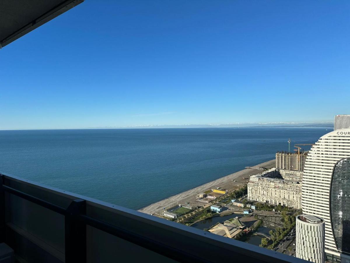 Orbi City Amazing Apartments Batumi Exterior photo